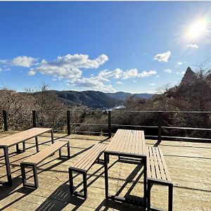 Apartmán 箱根の絶景を一望できる広々とした展望デッキ Bbqに最適な場所 芦ノ湖の全景を一望 花火鑑賞湖水 Exterior photo