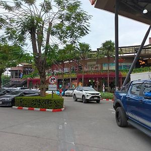 Apartmán Cozy Japanese Wood Style. Brand New Pathum Thani Exterior photo