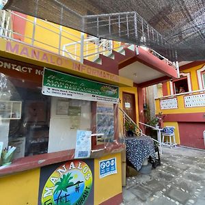 Manalo'S Lodge And Restaurant Puerto Galera Exterior photo