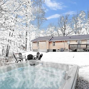 Pocono Mountains! Stream Front With A Hot Tub, Game Rm, Firepit, Trout Stream And More Tannersville Exterior photo