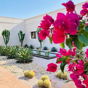 Bed and Breakfast Le Clos De La Roussiere As-Sawíra Exterior photo