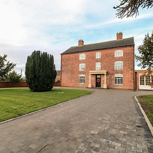 Vila Otherton Hall Stafford Exterior photo