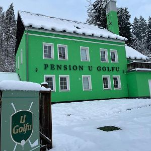 Hotel Penzion U Golfu Karlovy Vary Exterior photo