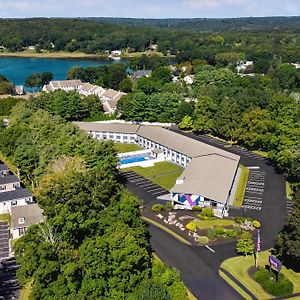 Hotel Spark By Hilton Mystic Groton Exterior photo