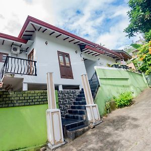 Ciel Grand Villa Kandy Exterior photo