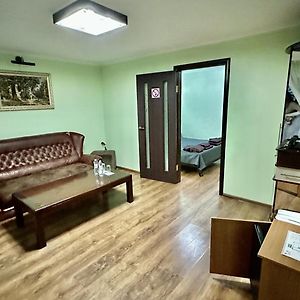 Bed and Breakfast Petrovskyi Brovar Brovary Exterior photo