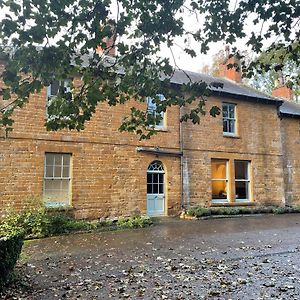 Bed and Breakfast The Old Vicarage Flore Exterior photo