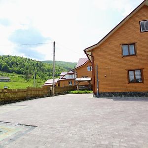 Hotel Manor "U Bervinovy" Jaremče Exterior photo