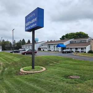 Stillwater Inn & Suites Exterior photo