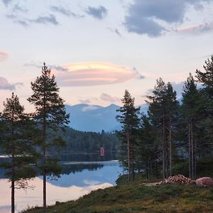 Vila Charming House By A Small Lake Stryn Exterior photo