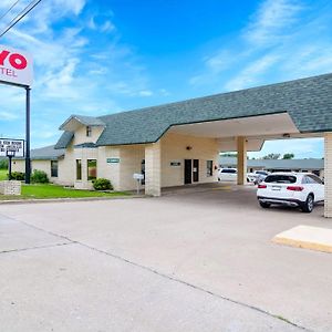 Oyo Hotel Three Rivers Tx Us-281 Exterior photo