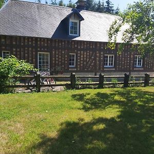 Vila Maison De Charme A Annebault Avec Jardin Clot Et Barbecuea Exterior photo