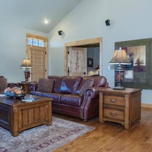 Apartmán Sage Escape Cabin With Hot Tub At Brasada Ranch Alfalfa Exterior photo