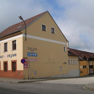 Hotel Penzion U Tocika Kunžak Exterior photo