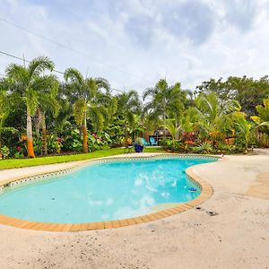 Spacious Palm City Home With Private Pool Near Golf Exterior photo