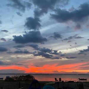 Vila Beachfront Sunsets At Oakwood Beach Delaware City Exterior photo