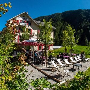 Hotel Auberge Du Mont Blanc Trient Exterior photo