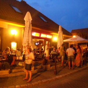 Bed and Breakfast Pension & Restaurant Patriot Trnava Exterior photo