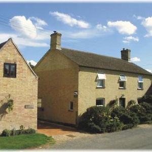 Hotel Ye Olde Globe & Chequers Huntingdon Exterior photo