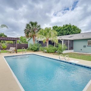 Melbourne Home With Pool And Patio, 6 Mi To Beach! Exterior photo