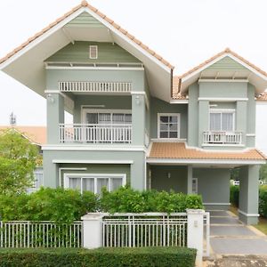 ็Hill Lake Villa - ฮิลล์เลค วิลล่า Čiang Mai Exterior photo