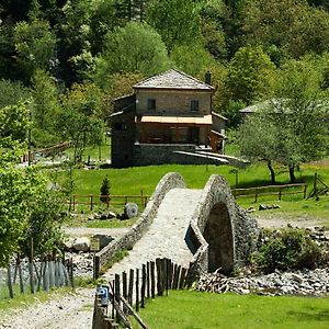 Bed and Breakfast Agriturismo Mulino Marghen - Restored Watermill - Retreat Center Zeri Exterior photo