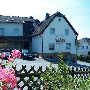 Hotel Pension Loeffler Steinbach am Wald Exterior photo