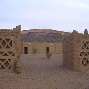 Hotel Auberge Camping Tafraoute Montagnes Tafraoute Sidi Ali Exterior photo