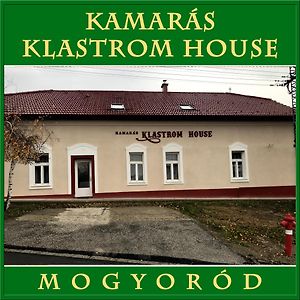 Bed and Breakfast Kamarás Klastrom House Mogyoród Exterior photo