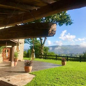 Vila La Fontana Descubre Cabarceno Y Cantabria Villacarriedo Exterior photo