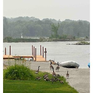 Vila Duck Bay Waterfront Retreat Waubaushene Exterior photo