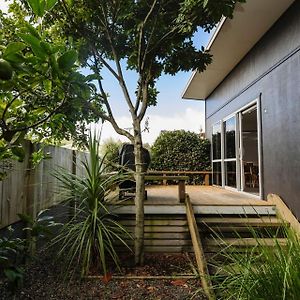 Vila Cosy Hideaway On Pioneer New Plymouth Exterior photo