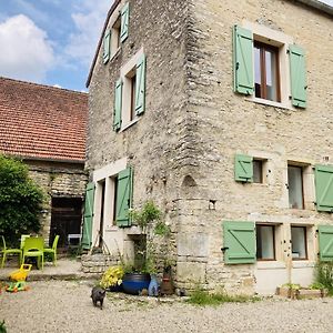 Vila Rue De La Tour Du Pin Fontaine-Française Exterior photo