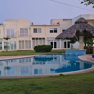 Vila Tu Hogar Junto A La Playa Guadalupe  Exterior photo