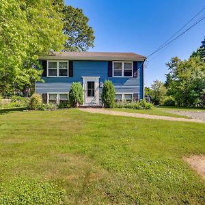 Vila Bright Narragansett Beach Escape With Deck And Yard! Exterior photo