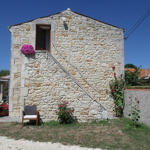 Hotel Chre Cathy Et Jean Loup Le Port-des-Barques Exterior photo