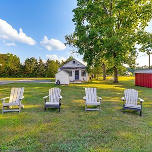 Vila Charming Virginia Retreat With Covered Porch And Yard! Farmville Exterior photo