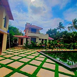 Vila La Adenium, Chaul Alibaug Ambepur Exterior photo