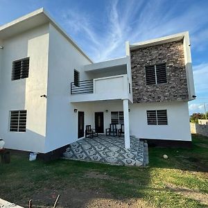 Vila Seabreeze Manor Basseterre Exterior photo