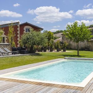 Vila Le Bijou Piscine, Massage Et Spa Gauriaguet Exterior photo