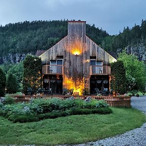 Hotel Auberge Du Jardin Petit-Saguenay Exterior photo