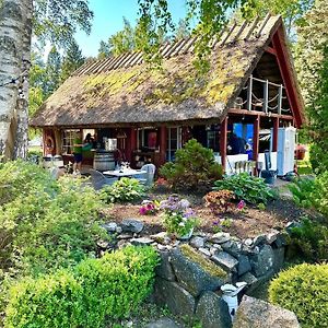 Hotel Veskimaee Muhu Island Moega Exterior photo