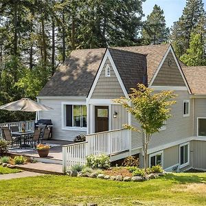 Vila Secluded 4Br Nestled In Woods-Hot Tub/Dog Friendly Friday Harbor Exterior photo