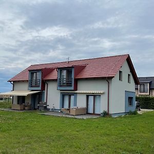 Lake View Apartments near Golf Resort Kunětická Hora, Dříteč Pardubice Room photo