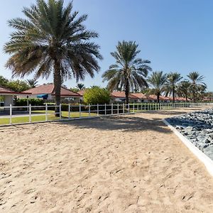 Barracuda Resort Umm al-Kuvajn Exterior photo