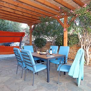 Vila Ruby'S Summer House With Spacious Garden And Free Parking Gavrio Exterior photo