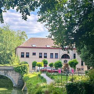 Hotel Haras Des Chartreux Estaimbourg Exterior photo