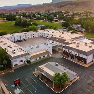 Hotel Ramada By Wyndham La Verkin Zion National Park Exterior photo