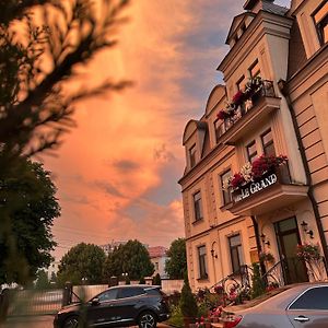 Vlg Hotel Boryspiľ Exterior photo