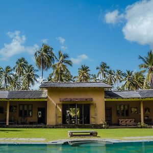 Vila Rivendell Twisted Tree Kurunegala Exterior photo